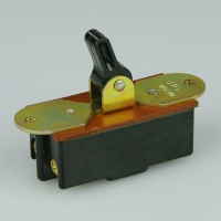 Eaton 84056 UDA Toggle Switch